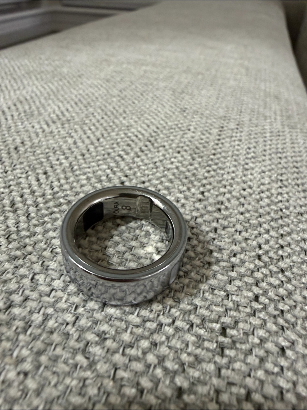 Oura Ring Gen 4 - Picture 2 of 3